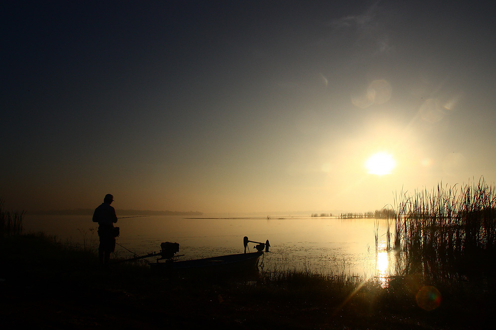 น้าคิมตะโกนบอกว่าเรือพร้อมแล้ว ผมขอเวลาเก็บภาพอีกสักห้านาที
 :cool: