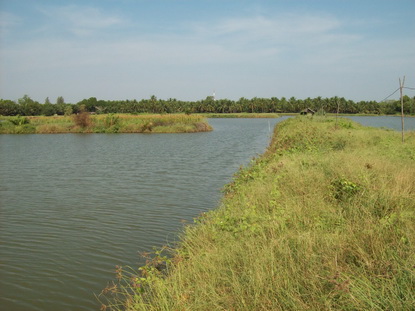 ดูภาพหมายก่อน มันเป็นเกาะๆ ถ้าจะข้ามไปต้อง พายเรือข้ามจ๊ะ  :grin: