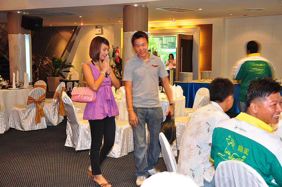 เจ้าต่ายกับแฟนมาถึงงานพอดีเลย :blush: :blush: :blush: