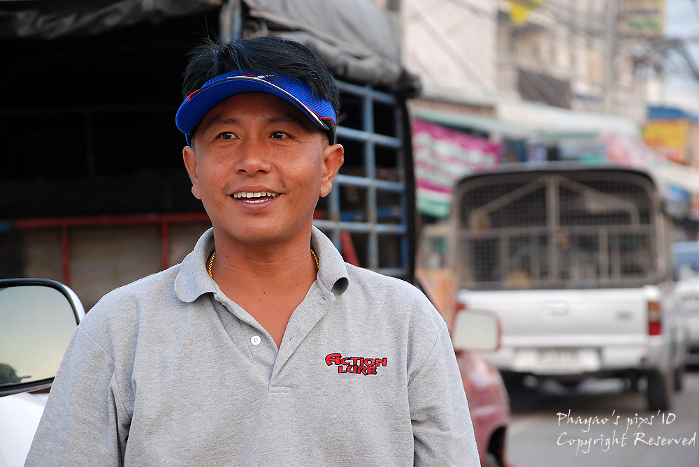 
คนนี้ครับ  คนต้นเรื่อง พาไปแหวว................เอ้าพี่กูลต่อเลยครับ      :grin: :grin: :grin: