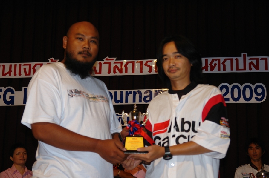 รางวัลชนะเลิศอันดับที่ 4สะสมคะแนนปลากระสูบ  คุณหน่อย ฮิตเตอร์ จากเชียงใหม่ครับ
