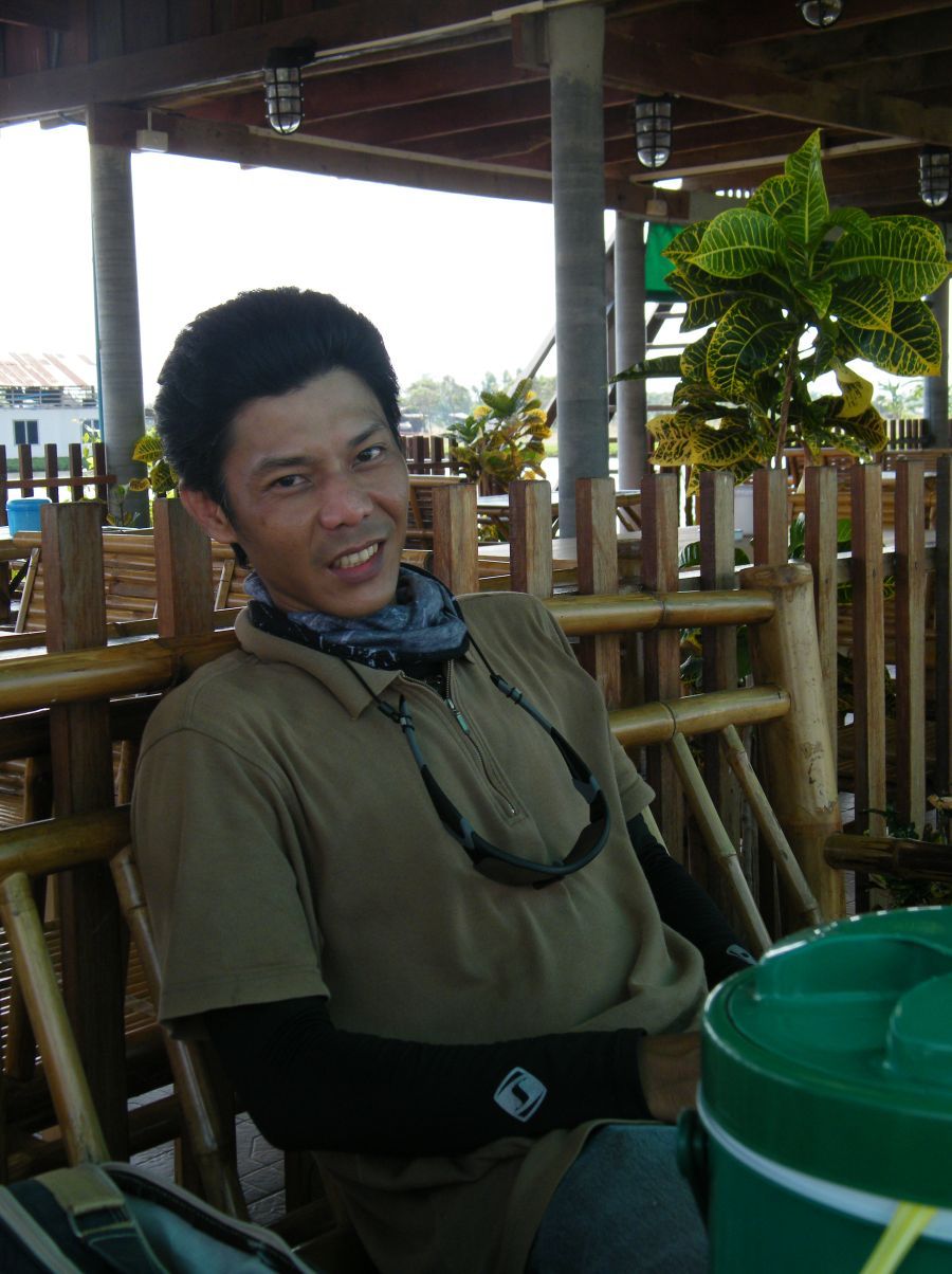 ช่วง10กว่า

เลยมาหลบแดด กันที่ซุ้ม

