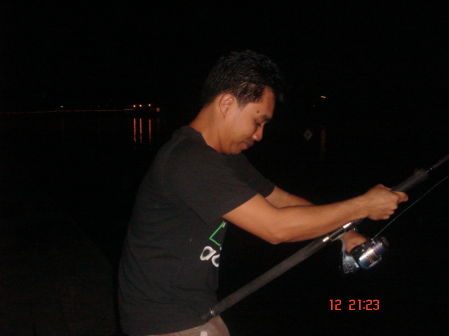 เมื่อคืนปลากินขนาดนี้ เที่ยงจะเหลือปลามั้ยเนี้ย  :laughing: :laughing: :laughing: :laughing: