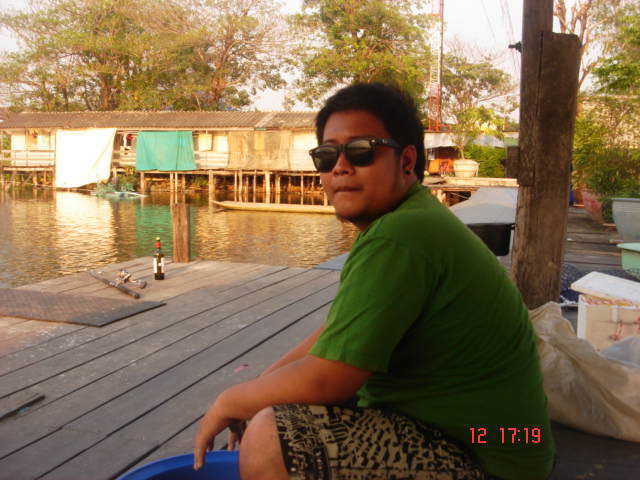 ปิดท้าย พระเอกของวัน
ออมหน้าลื่นเช