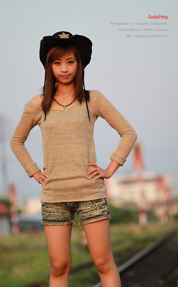 ย้าย..
มาถ่ายต่อกันที่แถวสถานีรถไฟ นครราชสีมา ครับผม  :grin: