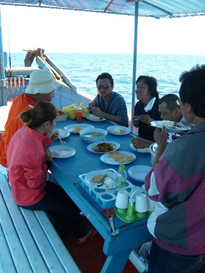 โซ้ยกันเลยครับ :laughing: :umh: :umh: :grin: :grin: