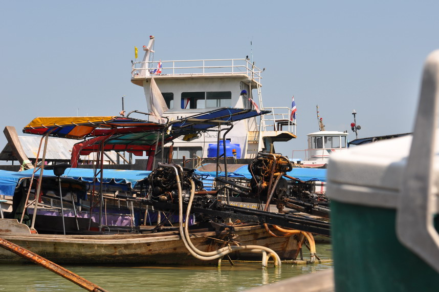 ท่ออะไรไม่เคยถามคนขับเรือแถวนี้ ใค