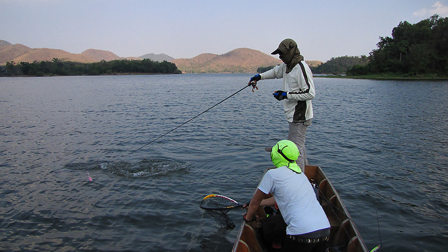  [q]svfishing[/q]หวัดดีครับ..............เค้าซิอยากกินหมอบัดเตอร์....ไม่มีโอกาสเลย..อยากไปเหมือนกันค