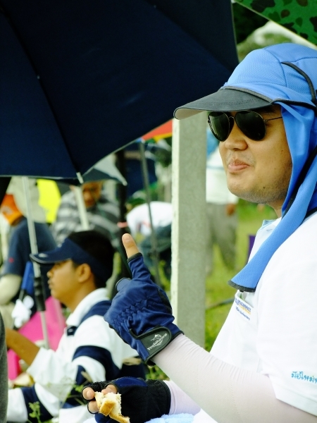 ผมได้นั่งข้างแชมป์ งานชิงหลิวการกุศล ครับ งานนี้บารมีแผ่มาถึงผมด้วย   :cheer: :cheer:
