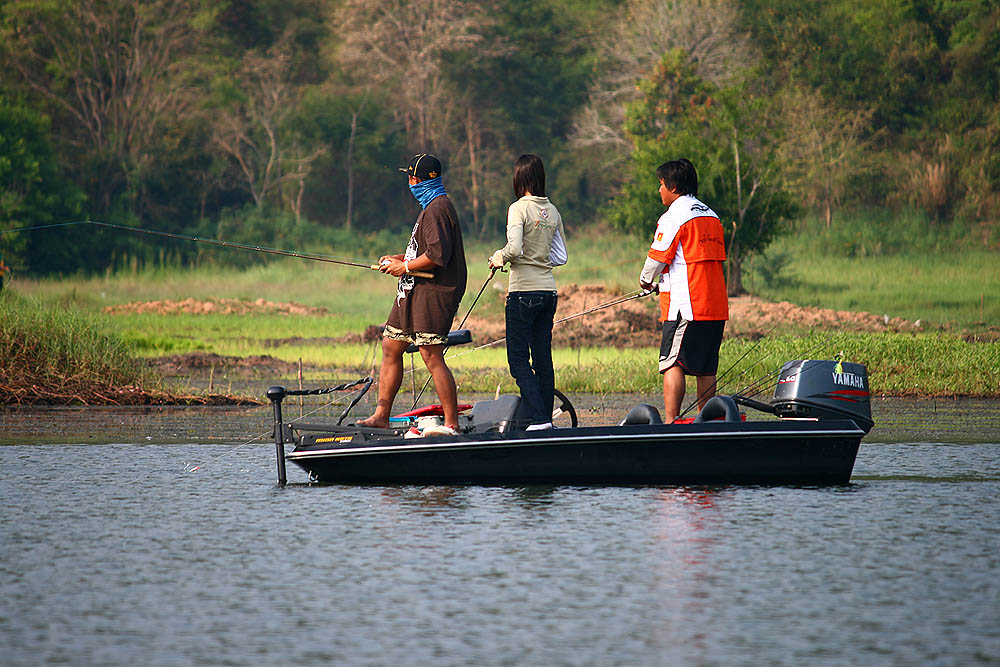 เรือลำนี้มี   โปรป๋อง   น้องโกโก้  กับ ช่างหลาน   :blush: :blush: :blush: