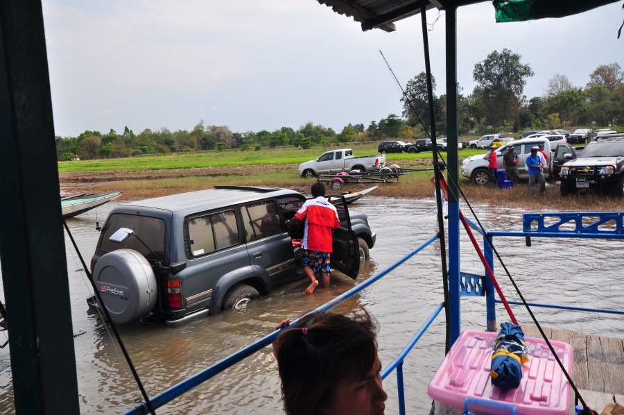 น้าฟอส รถติดหล่ม   หางานตลอดครับน้า
 :laughing: :laughing: :laughing: :laughing: :laughing: