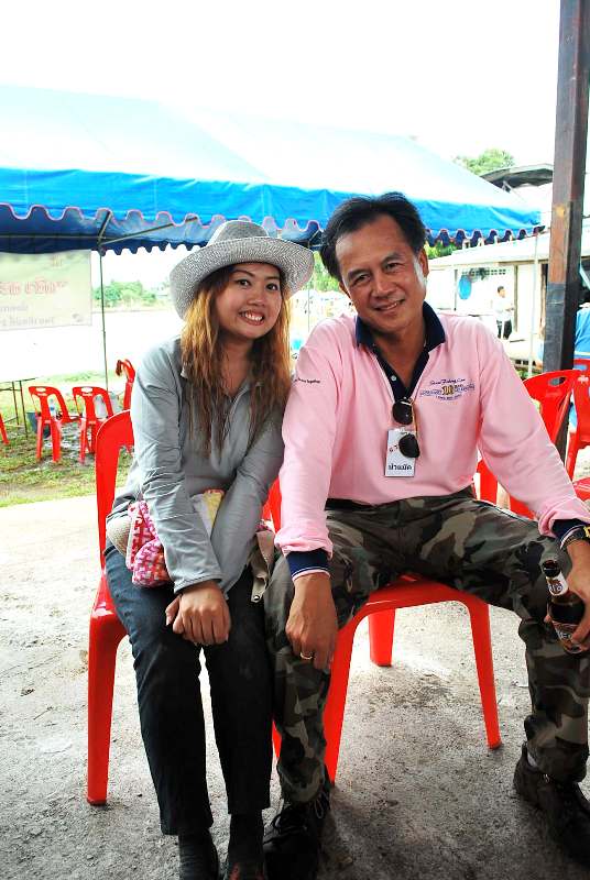 หวัดดีคร้าน้าแมค...เสียดายที่รูปนี้ม่ายได้ถ่ายไว้ตั้งแต่ตอนเช้าเน๊อะ...ดูสิเนี่ย...ครึ่งวันผ่านไป  :