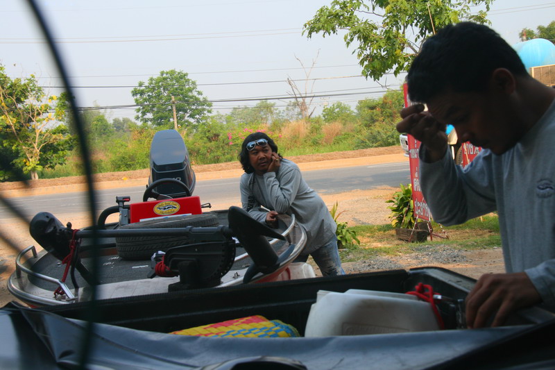โชคดีมีลูกปืนล้อให้เปลี่ยน

 :laughing: :laughing: :laughing: :laughing: :laughing: :laughing: :la