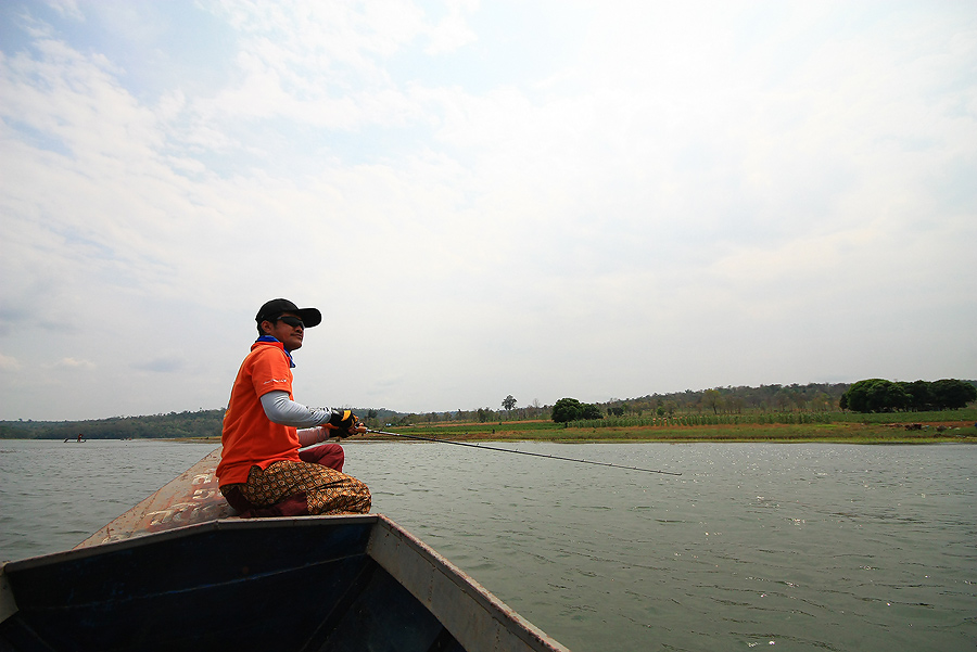 เรือของไต๋โถ มีครายอยู่น๊า แนะนำเพื่อน ๆ ให้รู้กันซะก่อน
 
หัวเรือยึดครองไปโดย น้าเอก คนหล่อปลาเขื