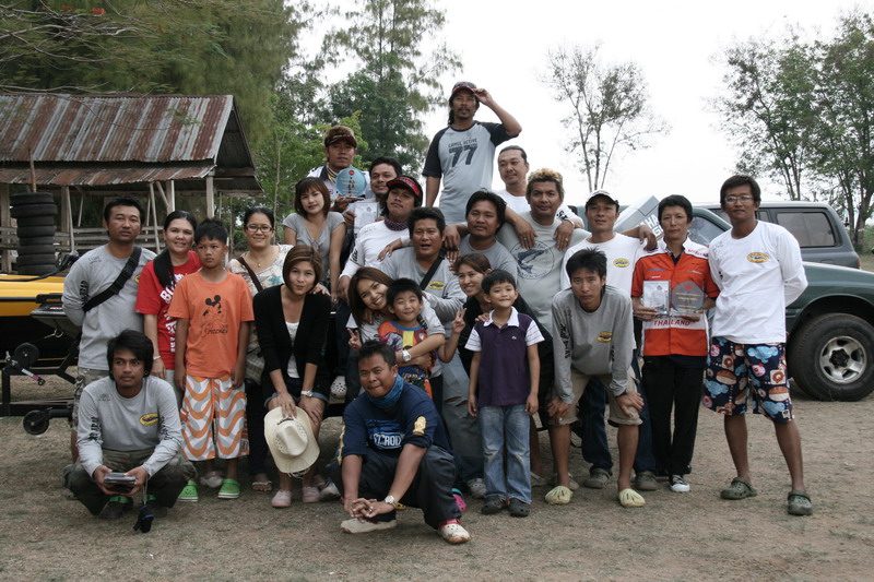 ลากันภาพนี้ก้บสมาชิกSnake Head Team อันแสนอบอุ่น