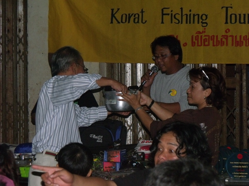 ป๋าใหญ่เริ่มจับรางวัล
