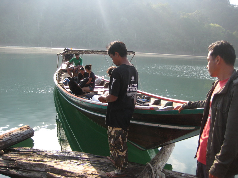 เรือลำนี้บริการประทับใจมากครับ สนใจติดต่อ คุณ สุนทร เภรี 0898303831 077346032 :laughing: