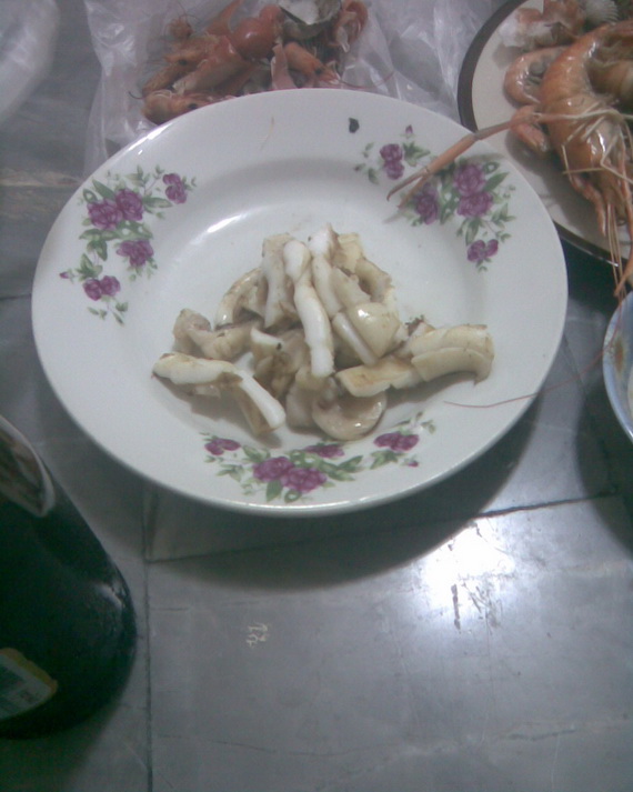 

     ปลาหมึกย่างจ้าแกล้ม 037 แสบบบบ :cheer: :c