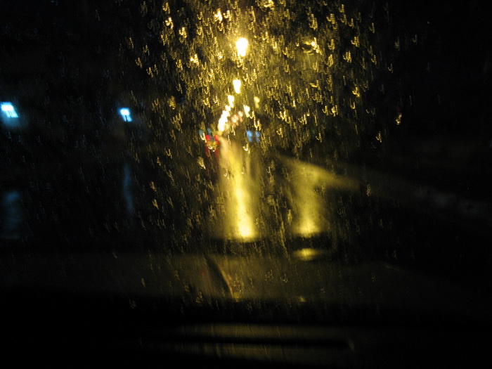  [b]กรรม....ขับรถมาฝนตกซะงั้น...เอาละหว่างานนี้มีเปียก[/b]

 :cheer: :cheer: :cheer: