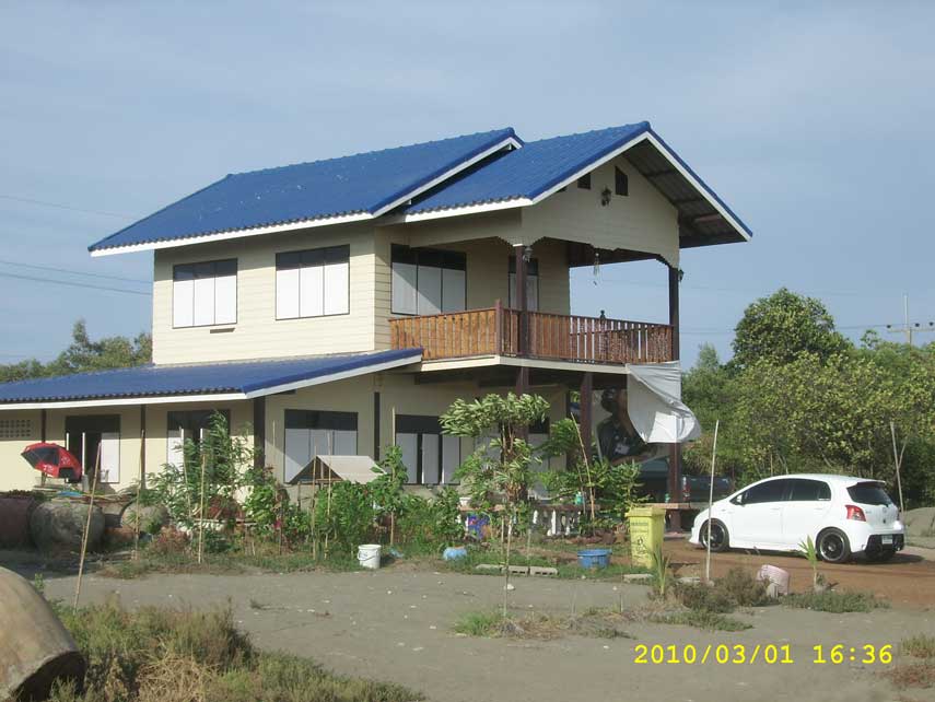 บ้านเจ้าของบ่อครับ บ่อจะเปิดอย่างเป็นทางการเร็วๆนี้นะครับ จริงๆเคยเปิดทริปไปแล้ว 1 รอบ แต่แห้วกันเรี
