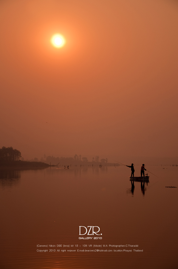  [b]ขนาดที่ท้ายเรือกำลังปัน   นั้นไงจิบทางหัวเรือ  น้องเปียวหวดทันที[/b]   :cool: