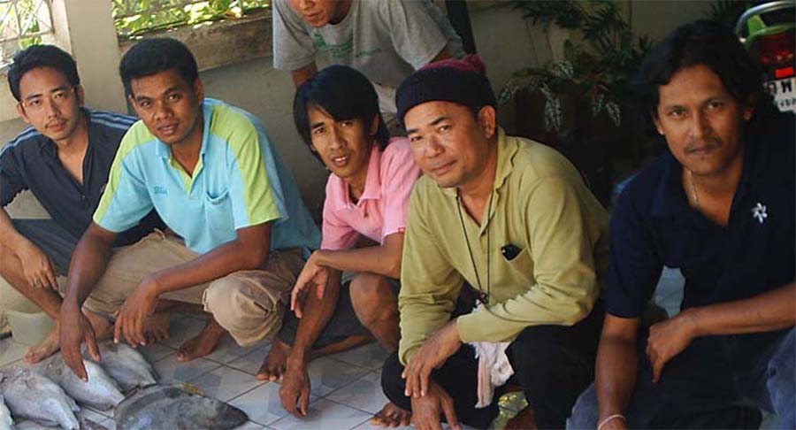 โฉมหน้าผู้ต้องหาบางส่วนครับ  :ohh:
