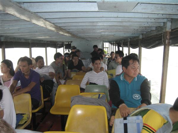  :grin: บรรยากาศบนเรือ ระหว่างเดินทางสู่ "แพน้ำโจน"