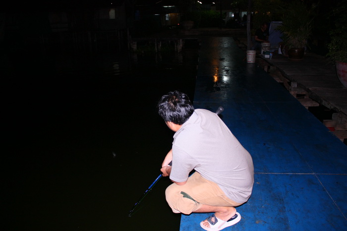 แว่บๆ เห็นตากอล์ฟจัดการกะปลามุด