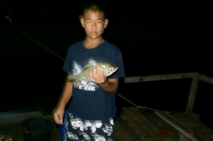 ตอนกลางคืนได้ตะเพียนมาตัวเดียวรอลงเรือเช้าเลย :blush:
