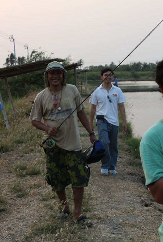 พี่เอ๊กเดินตัวเบามาเลย   :laughing: :laughing: :laughing