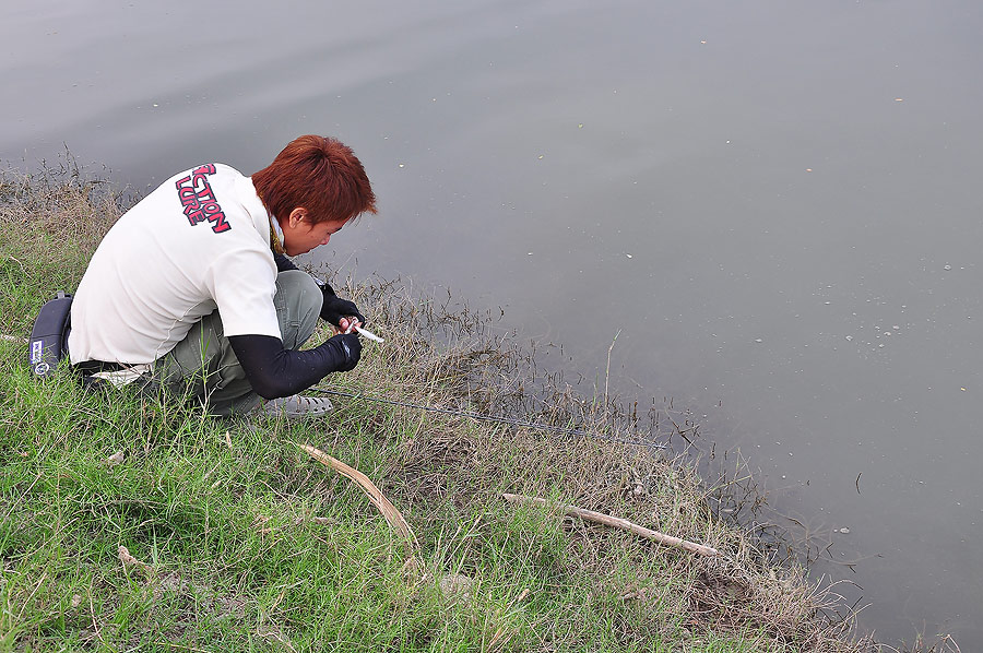ไม่ต้องถ่ายรูปมาก เดี๋ยวปลาช้ำ รีบ