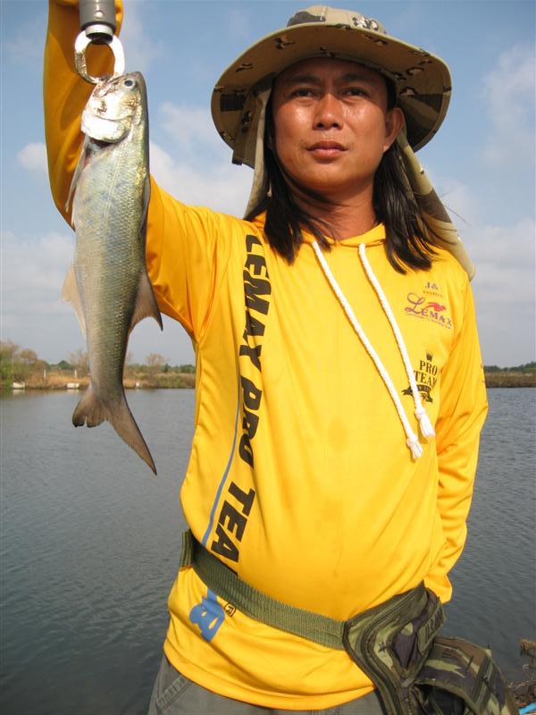 จัดหล่อๆไปอีกรูปครับ  :cool: :cool: :cool: :cool: :cool: :cool: :cool: :cool:

...................