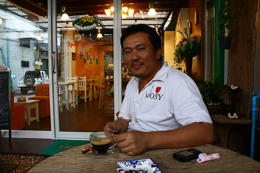  :grin:  [b]พี่ตุ๋ง MOBY STUDIO มาจากราชบุรี ถึงบ้านผมแถวพระราม 2 ราวๆ 6 โมงเช้า แวะกินกาแฟกันแถวบ้า