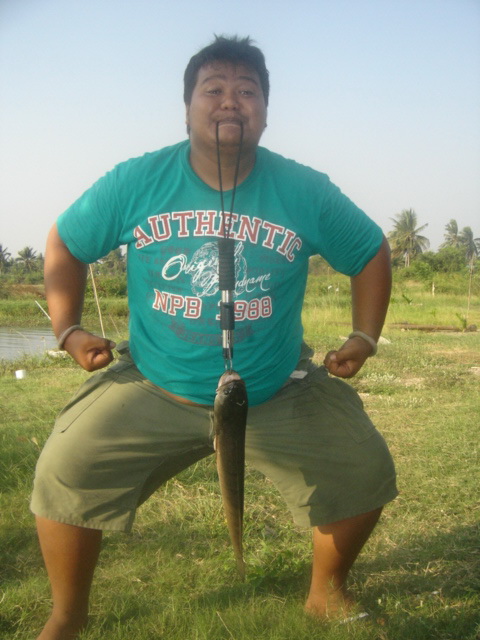 โชว์ความเเข็งเเรงของกราม เอิ๊กๆๆๆๆๆ