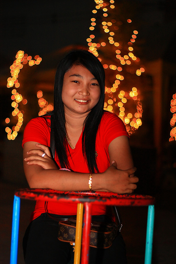 ร้านหมูกะทะจะปิด พนักงานสาว ๆ ก้อจะกลับกันแล้ว...
ก่อนไป จับน้องเกด มาอีกใบก่อน
 :grin: :grin: :gr