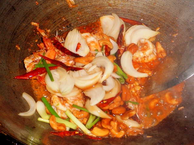 กุ้งสดผัดเม็ดมะม่วง ครับผม  :cheer: :cheer: :cheer: :cheer: :cheer: :cheer: :cheer: :cheer: :cheer: