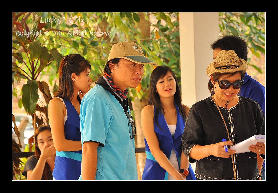 พี่ใหญ่ทั้งสองทุ่มเท ขยันขันแข็งมา