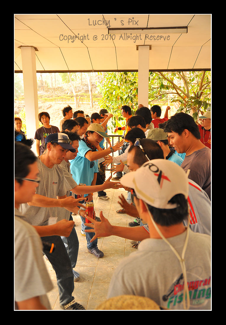 สู้เพื่อแห้ว :laughing: :laughing: :laughing: