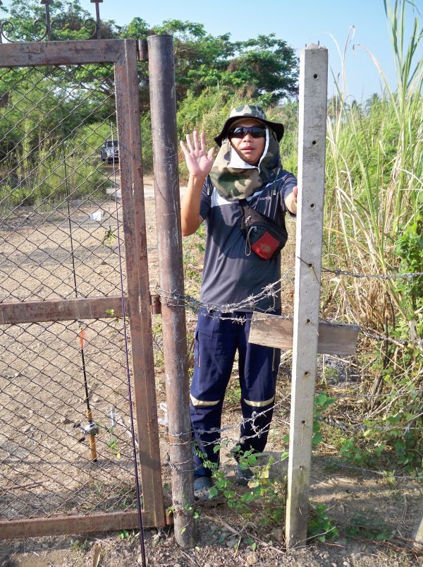 น้าเอกร้องว่า  ผมเข้าไม่ได้ครับ :laughing: :laughing: :laughing: :laughing: