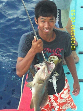 เจอกล้องยิ่งตื่นเลย :laughing: