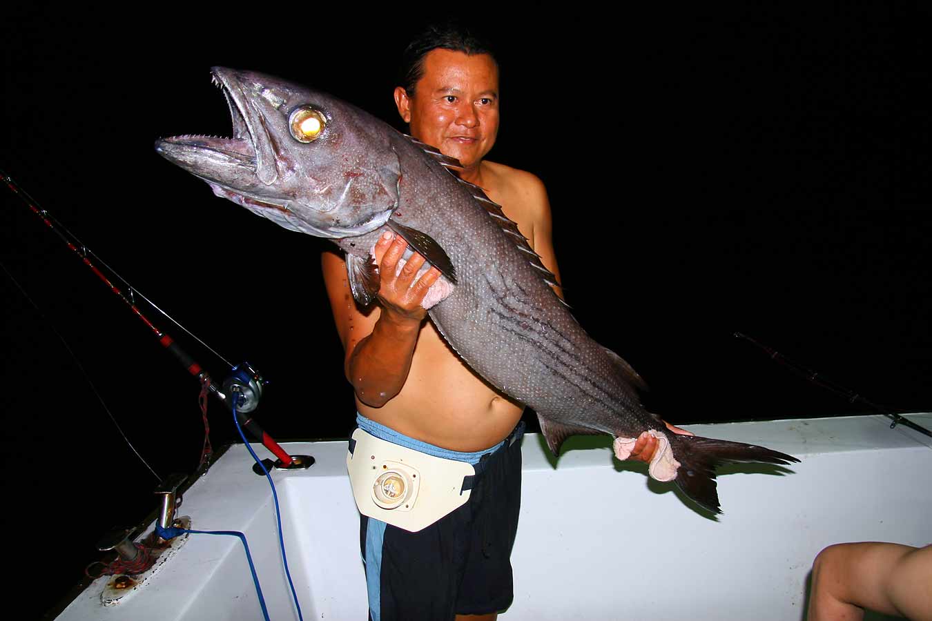 พี่หน่อยตกได้ปลาโบราณ  oil  fish   หาดู ยาก