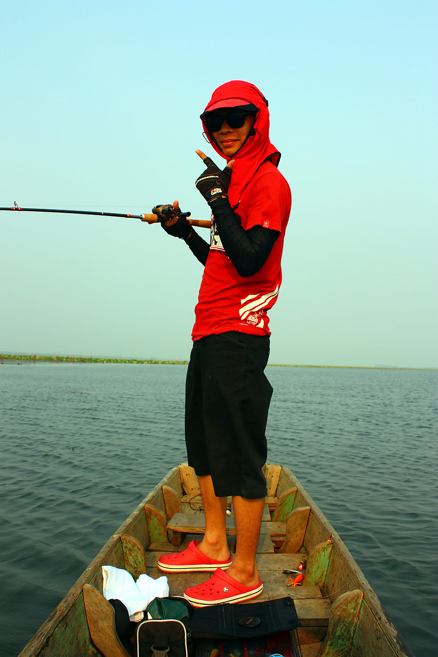  

[b]ฮ่าๆ  เก็กหล่อ เค้าทำกันแบบนี้ใช่ไหมครับ[/b] :laughing: :laughing: :laughing: