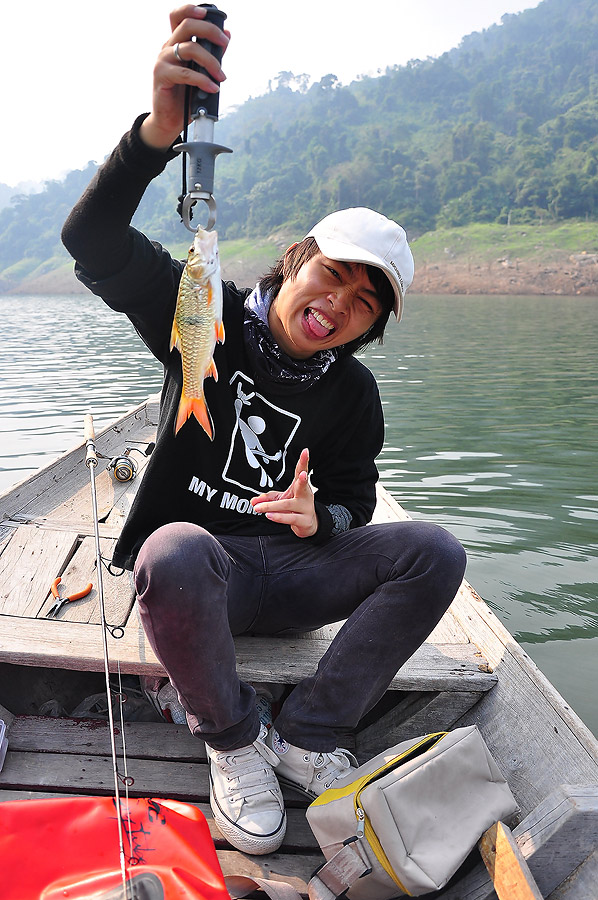 นั่นเค้าไม่นับแล้วยังมาถือเก็กหล่ออีกเหรอเนี่ยยยยยยยยยยยย :ohh: :ohh: :laughing: :laughing: :laughin