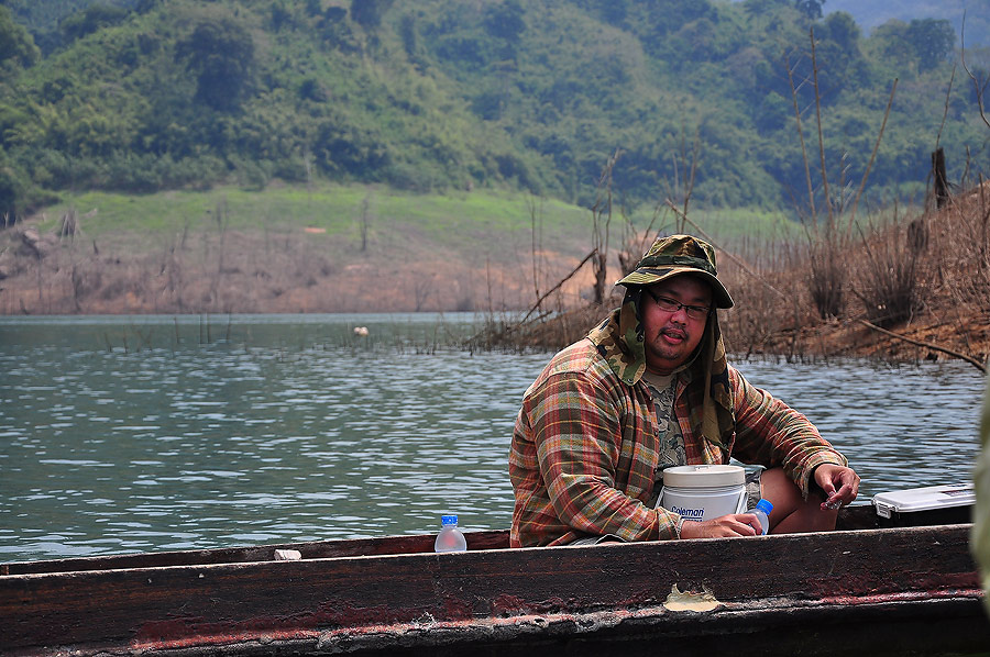 นั่งเรืออกมาด้านนอกเจอกับ..........บังมา