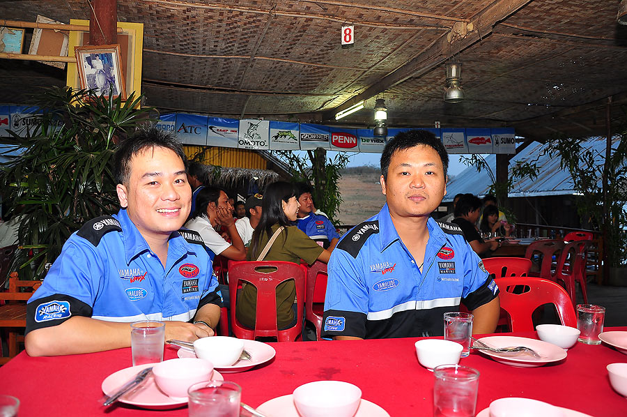 น้าเอ็มกับน้าตู่ ก็นั่งอยู่ด้วยเหรอคร๊าบบบบบบบบ :grin: :grin: :grin:
