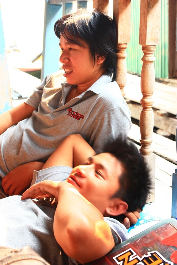 สบายกันทั้งคู่เลย น้าน๊อต กับ น้ากบ  :grin: