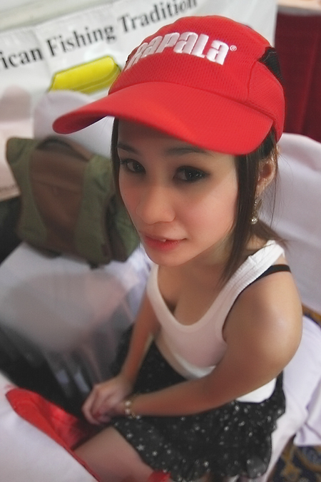 ฝากให้เสี่ยเจี๊ยบ กับ ดำราล่า อิอิ :gr