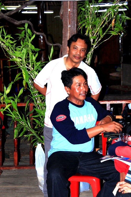เสี่ยโม่งกับเสี่ยดำราล่าครับ