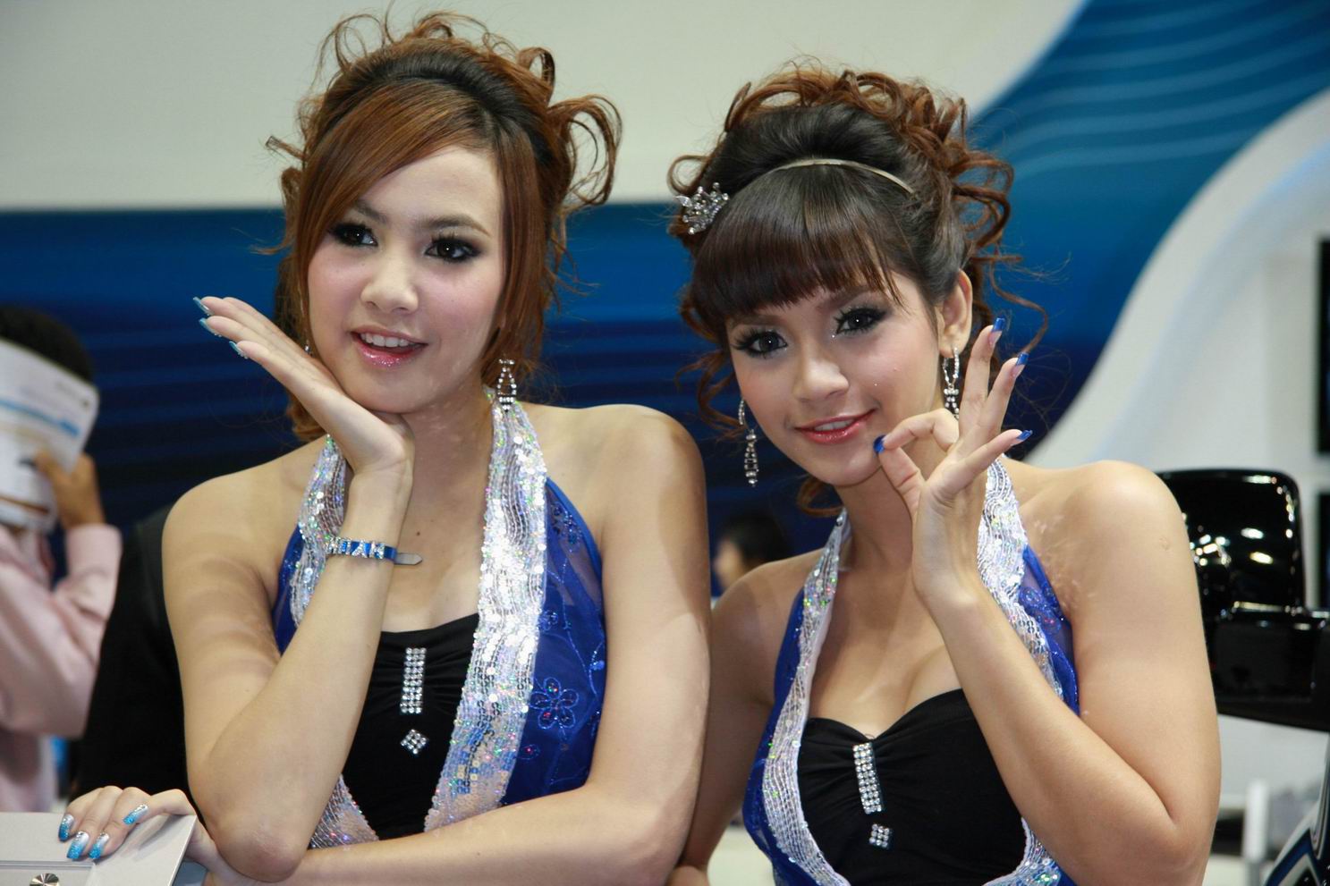 MOTOR SHOW .................... ปีที่แล้ว  :smile: :smile: :smile: