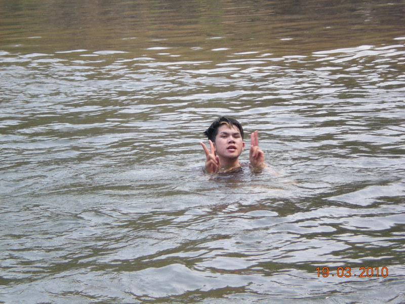 กำลังเล่นกันอยู่เพลินๆก็ต้องตกใจเ